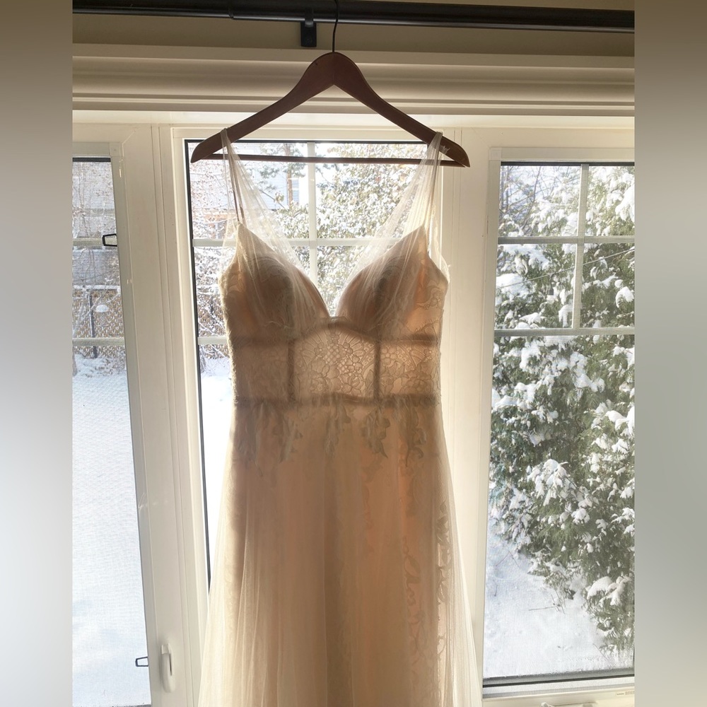 Essence of Australia Lace Chiffon Wedding Dress - Picture 15 of 16